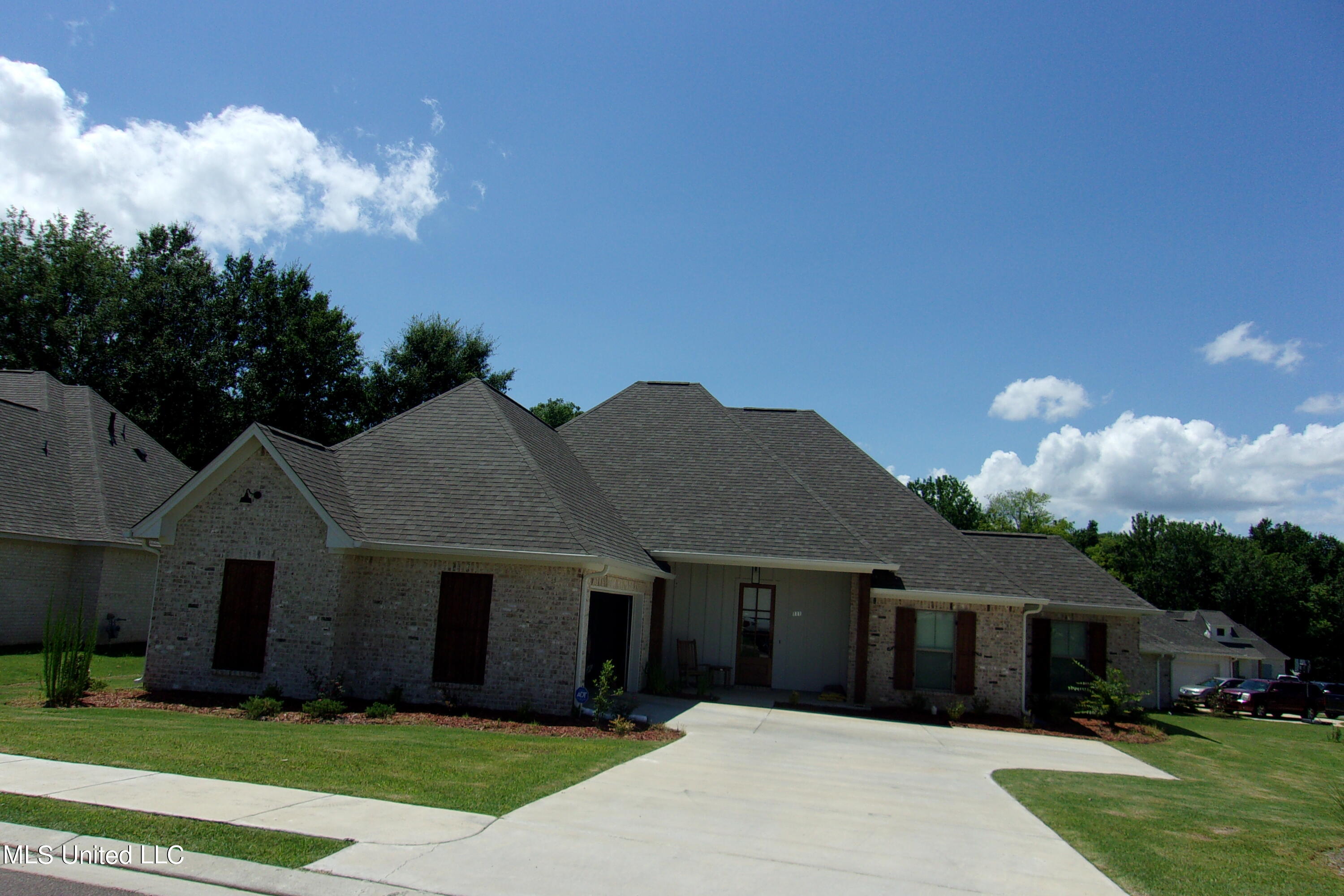 111 Ashby Rdg Drive Canton, MS 39046 - Photo 1 of 21 Front