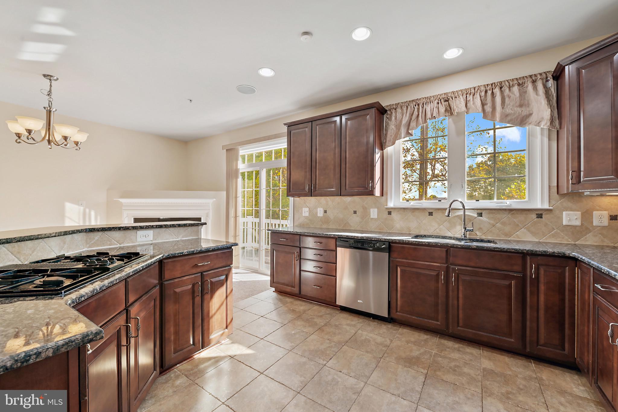 8100 Sport View Road Hyattsville, MD 20785 - Photo 12 of 39