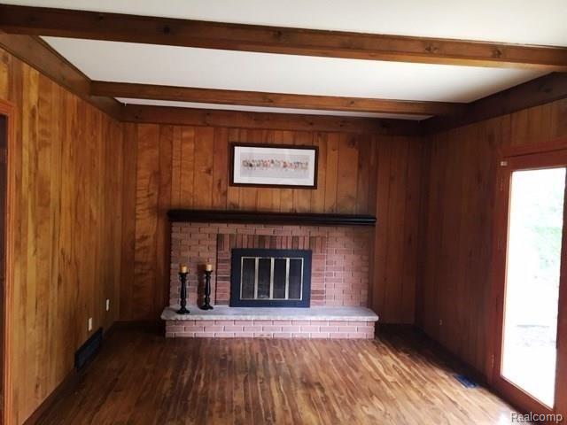 722 Huntington Road Grand Blanc, MI 48439 - Photo 8 of 24 IMG_1487.JPG
