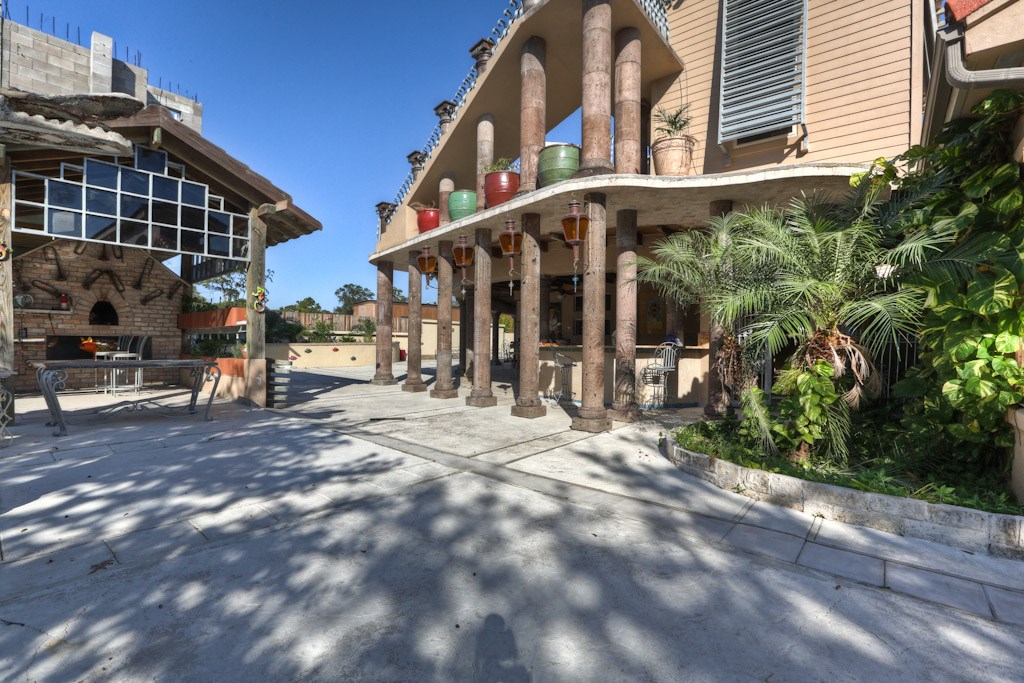 614 Pine Gully Road, Unit LOFT Seabrook, TX 77586 - Photo 17 of 29 a view of a building with street