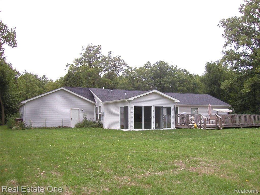 28801 Elwell Road Belleville, MI 48111 - Photo 6 of 20 REAR OF HOME