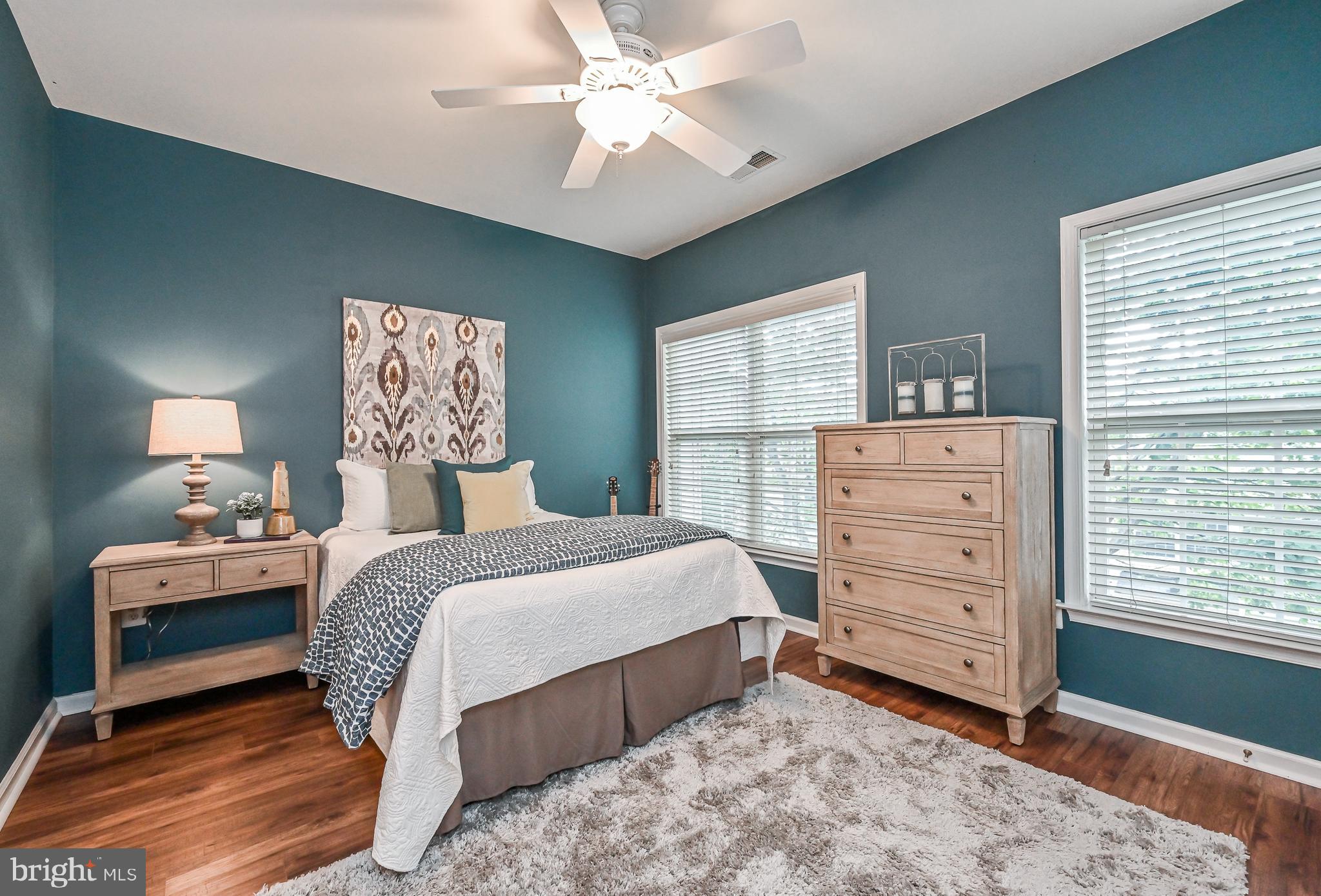 4142 Timber Log Way Fairfax, VA 22030 - Photo 15 of 27 Primary Bedroom