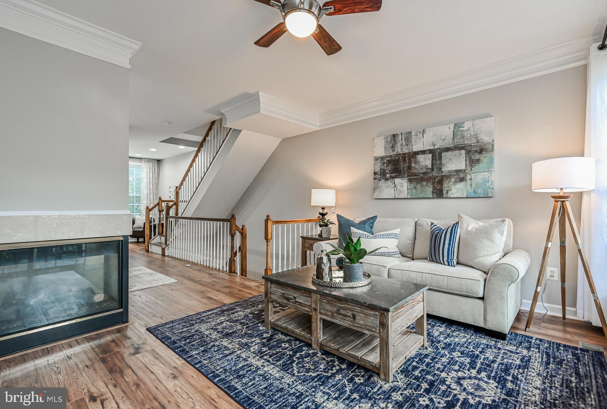 4142 Timber Log Way Fairfax, VA 22030 - Photo 8 of 27 Living Room