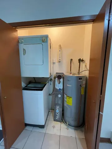 $1,600 | 202 North Waters Edge Drive, Unit 201, Glendale Heights, IL 60139