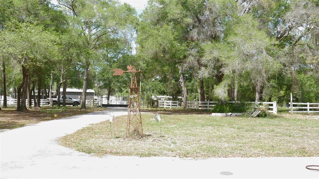 17622 Caufield Road Spring Hill, FL 34610 - Photo 4 of 13