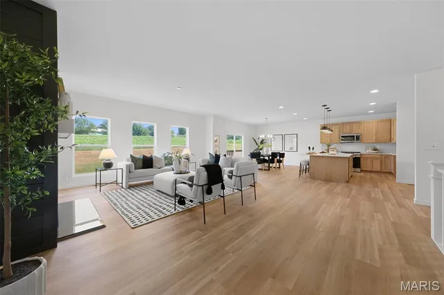 $558,697 | 109 Sommers Creek, O'Fallon, MO 63368