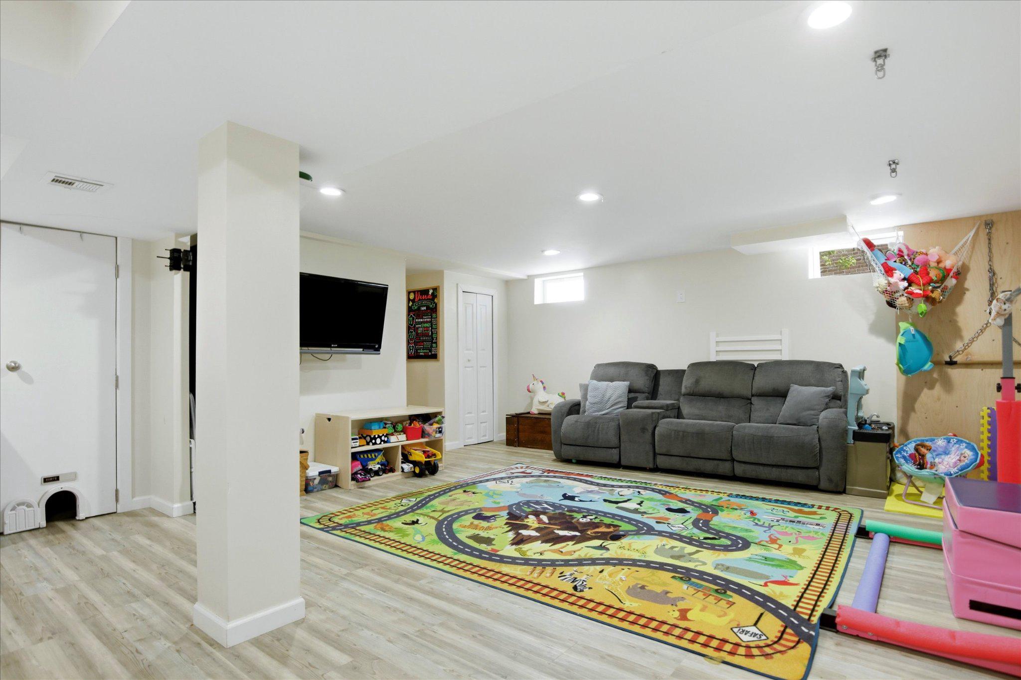 2907 Kanes Road Willow Grove, PA 19090 - Photo 21 of 28 Finished basement.