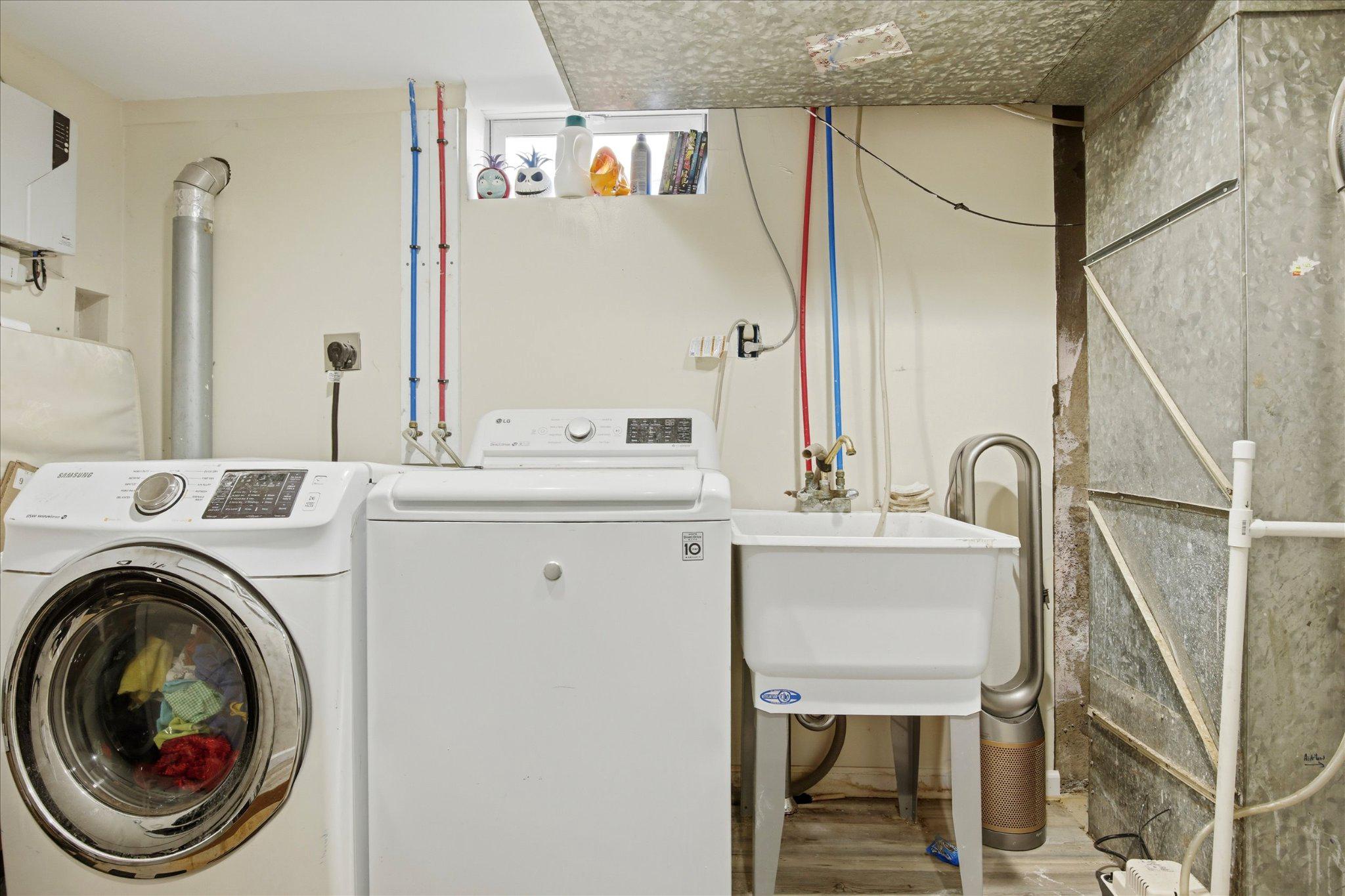 2907 Kanes Road Willow Grove, PA 19090 - Photo 23 of 28 Basement laundry space with utility "tub" sink.