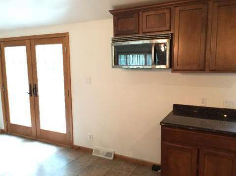 6370 Johnson Road Flushing, MI 48433 - Photo 15 of 38 20441258-14.JPG