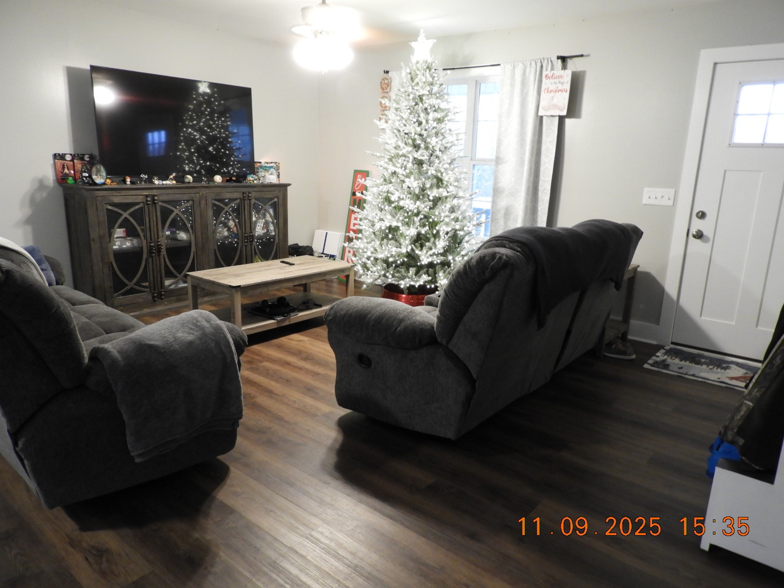 3135 Oak Grove Road Goodspring, TN 38460 - Photo 28 of 62 a living room with furniture and a flat screen tv