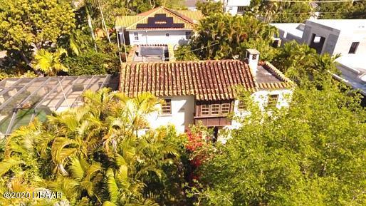 235 Ridgewood Road Coral Gables, FL 33133 - Photo 2 of 13 PHOTO-2020-03-16-20-18-09(2)