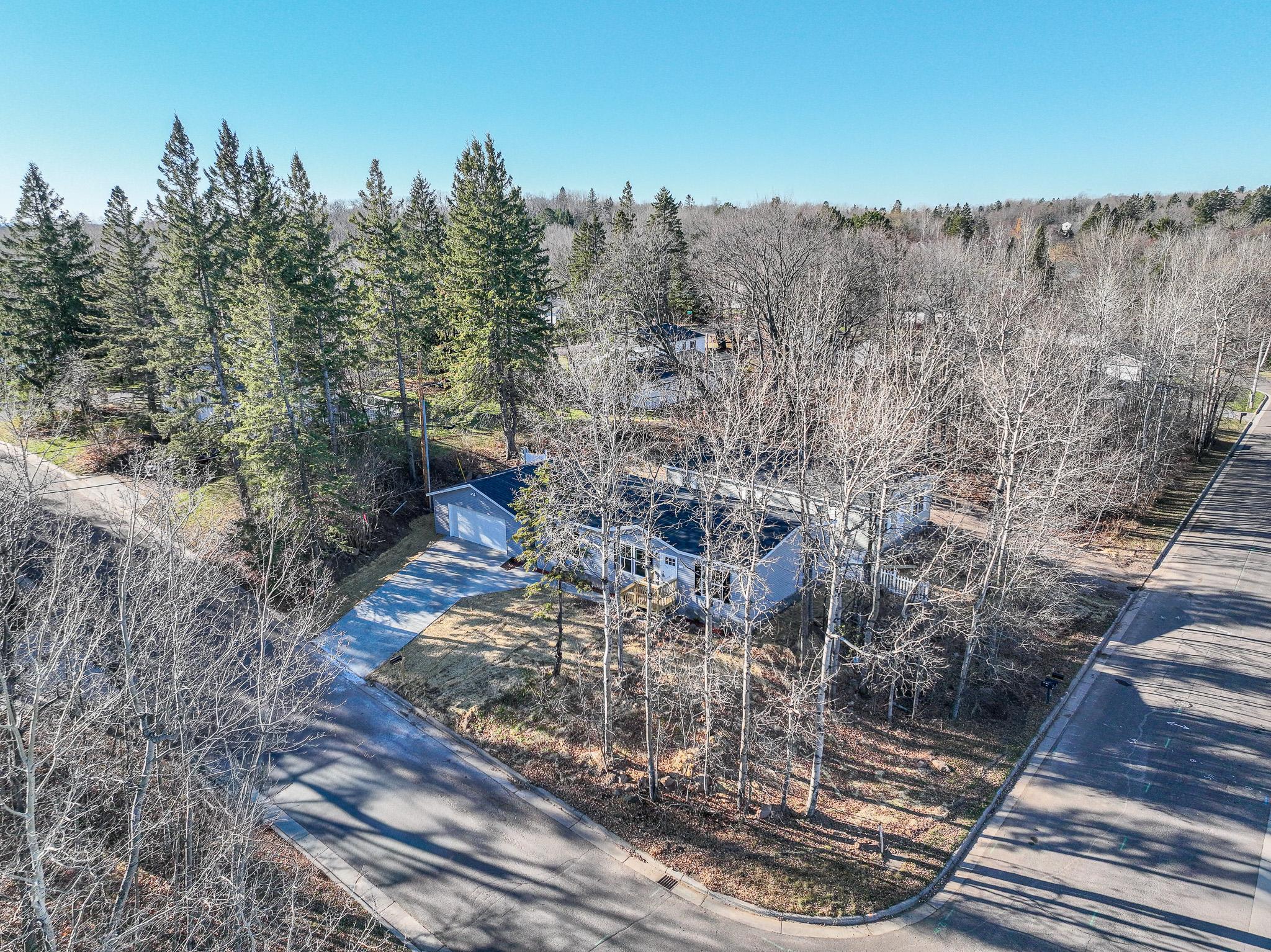 111 South Teak Avenue Duluth, MN 55811 - Photo 4 of 36