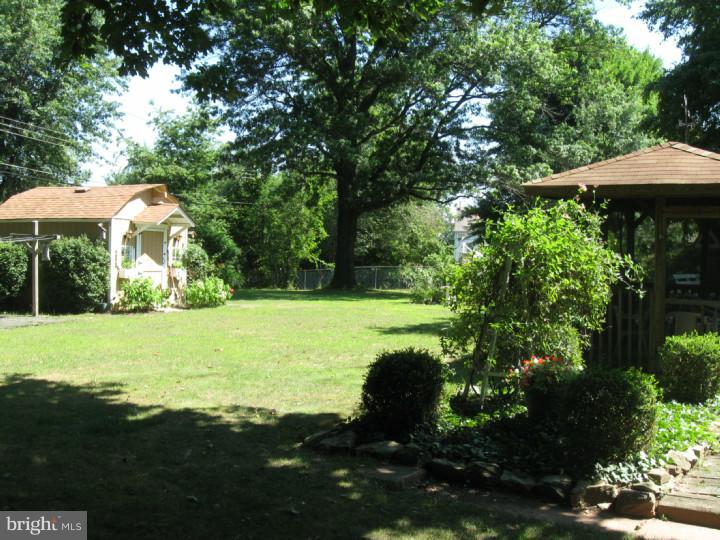 1031 Catalpa Road Warminster, PA 18974 - Photo 11 of 15 Back Yard