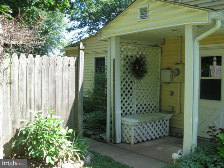 1031 Catalpa Road Warminster, PA 18974 - Photo 13 of 15 Exterior Side