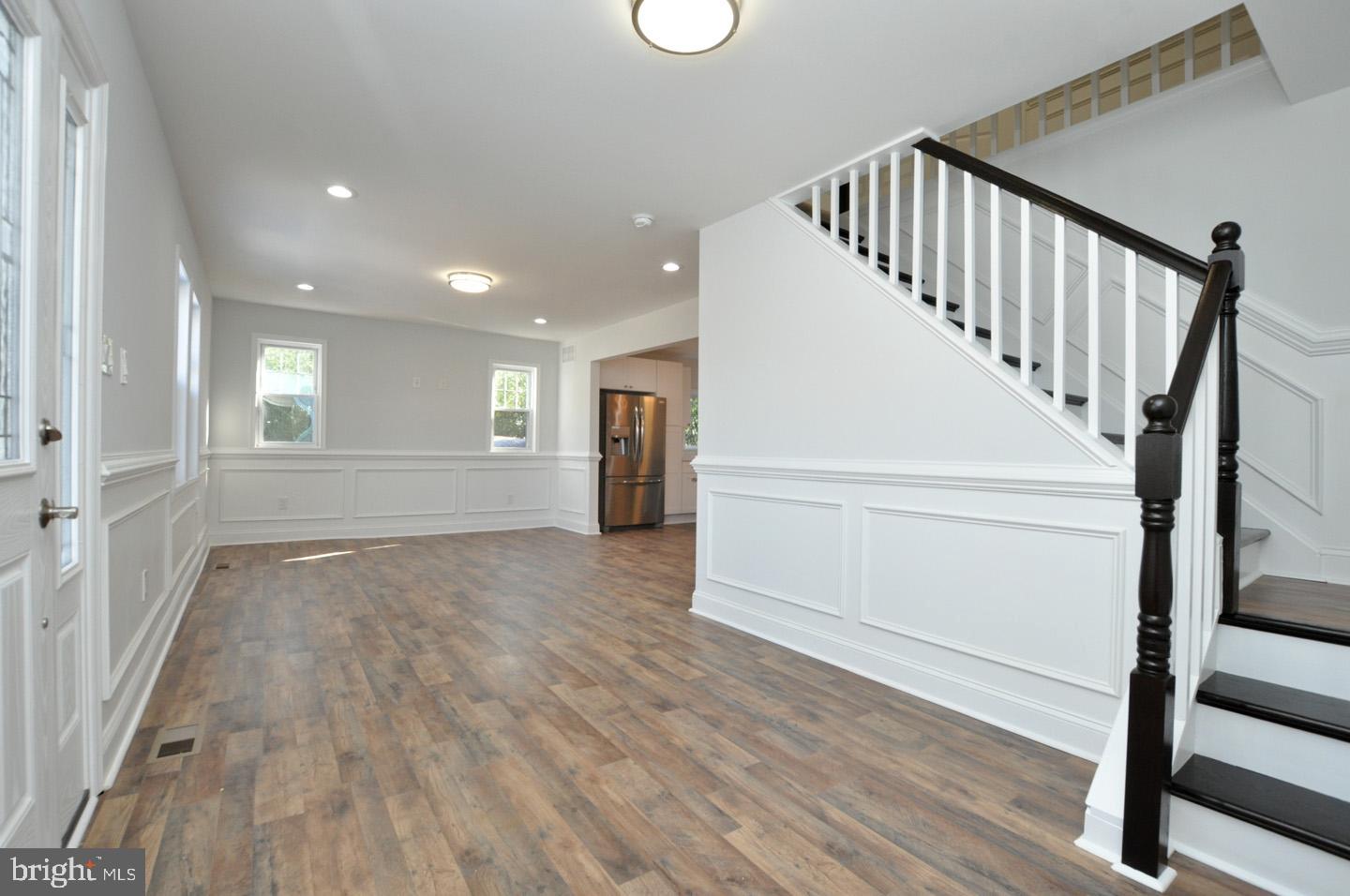 1126 Prospect Ridge Boulevard Haddon Heights, NJ 08035 - Photo 2 of 28 Foyer