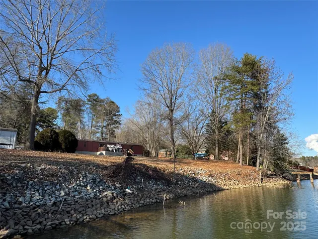 $775,000 | 9490 Sherrills Ford Road, Terrell, NC 28682