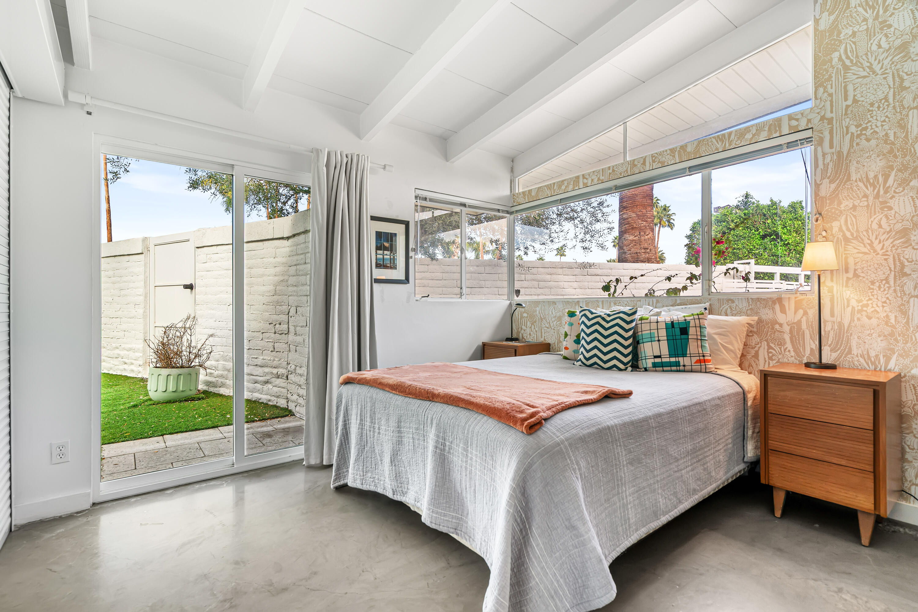 1655 Tamarisk Road Palm Springs, CA 92262 - Photo 18 of 29 IMG-25