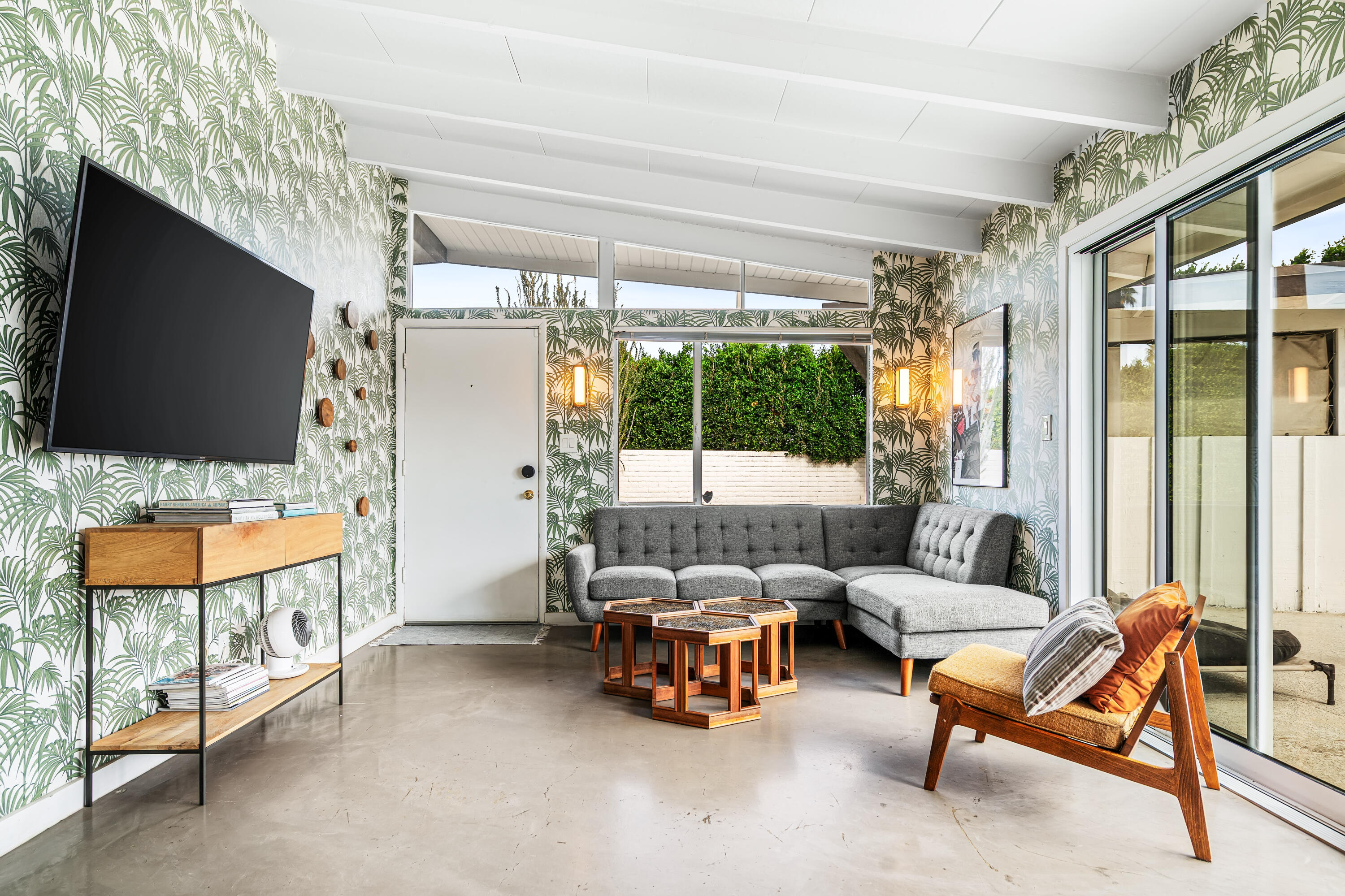 1655 Tamarisk Road Palm Springs, CA 92262 - Photo 10 of 29 IMG-11