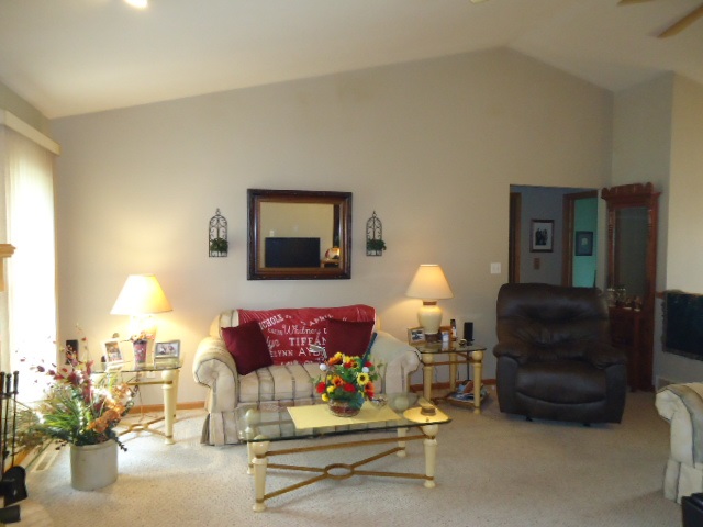 571 Barley Ridge Trail Freeport, IL 61032 - Photo 3 of 19 Gallery Image 3