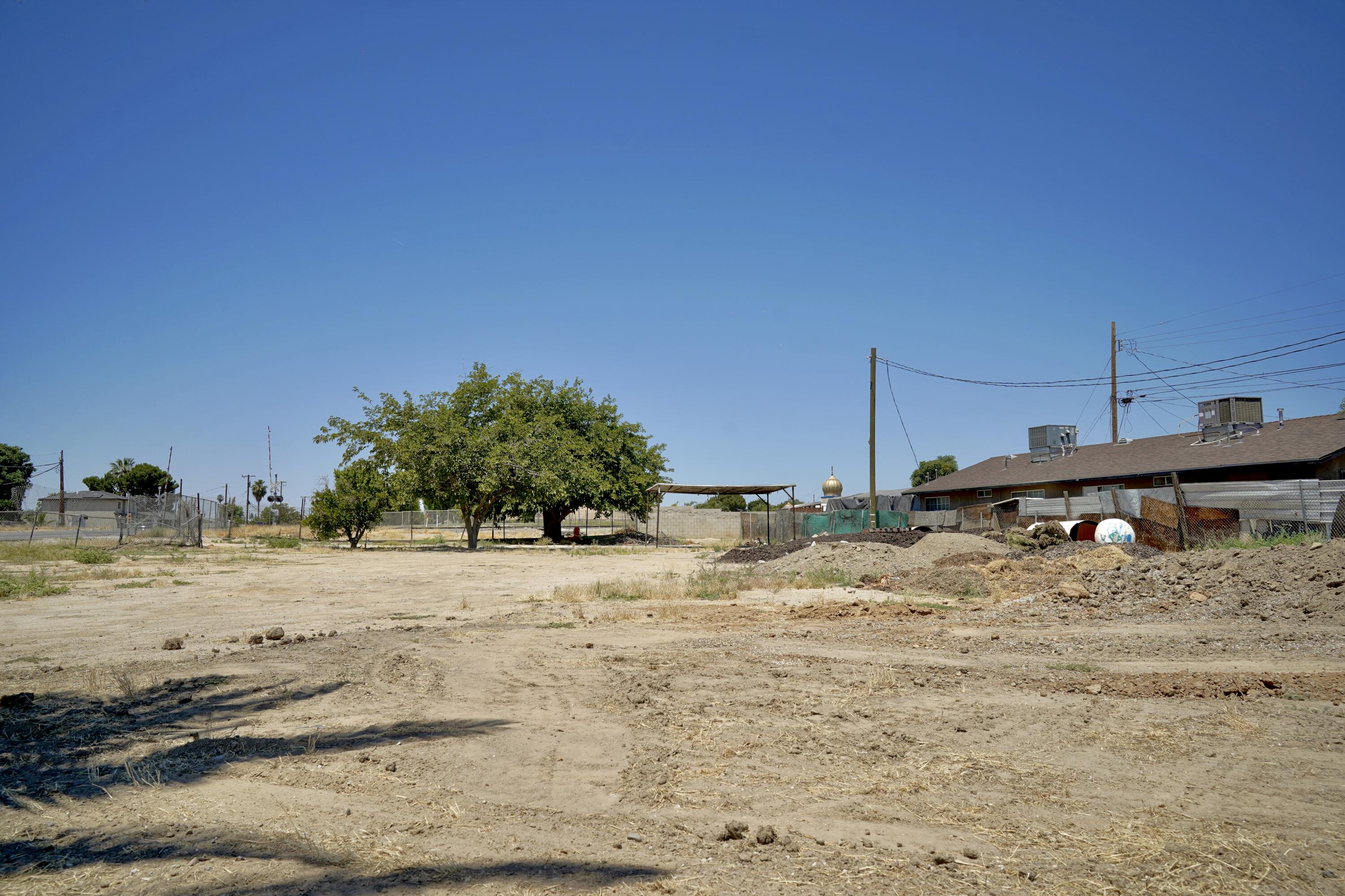326 Wilson Road Bakersfield, CA 93307 - Photo 1 of 26 a view of ocean view