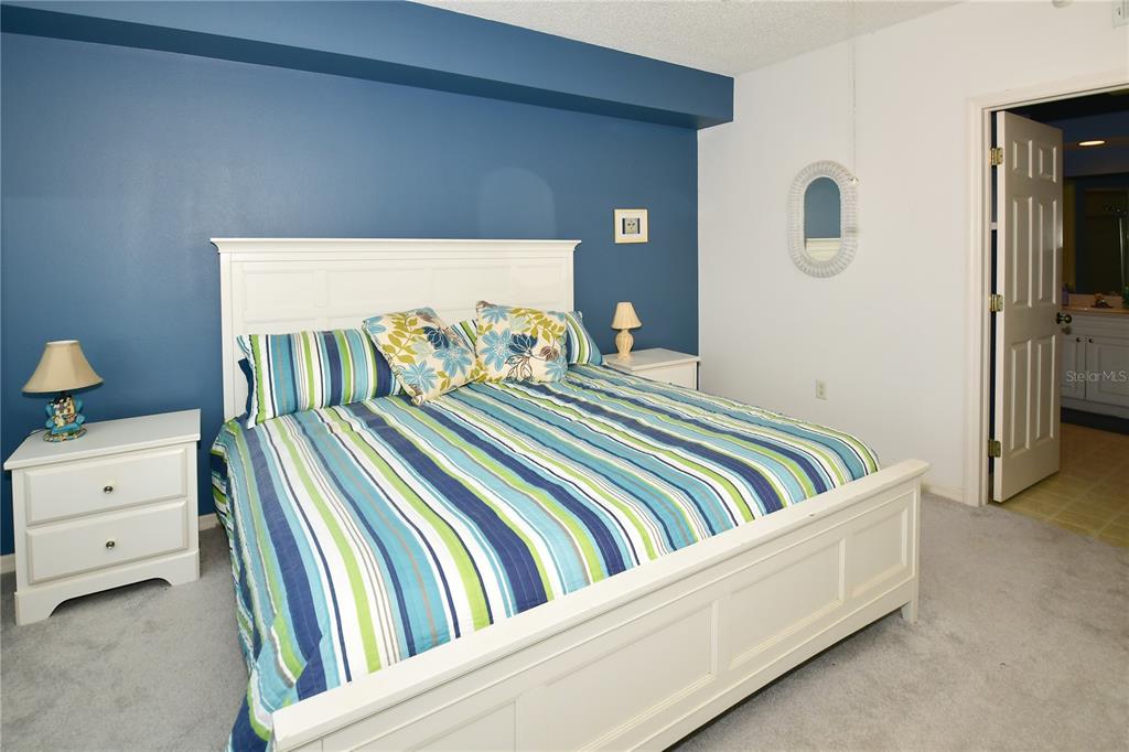 6450 Shoreline Drive, Unit 9405 St. Petersburg, FL 33708 - Photo 19 of 36