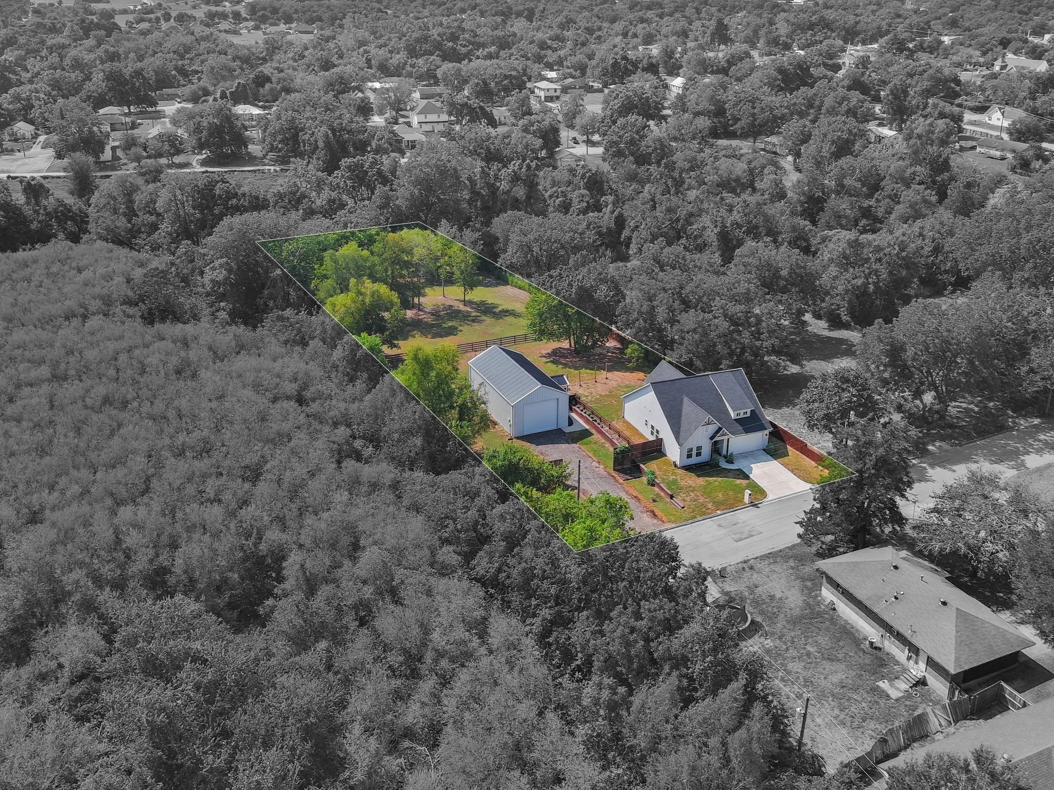 1310 Bridge Street Brenham, TX 77833 - Photo 33 of 43 Gallery Image 33