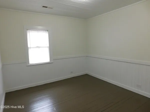$1,500 | 611 Johnson Street, New Bern, NC 28560