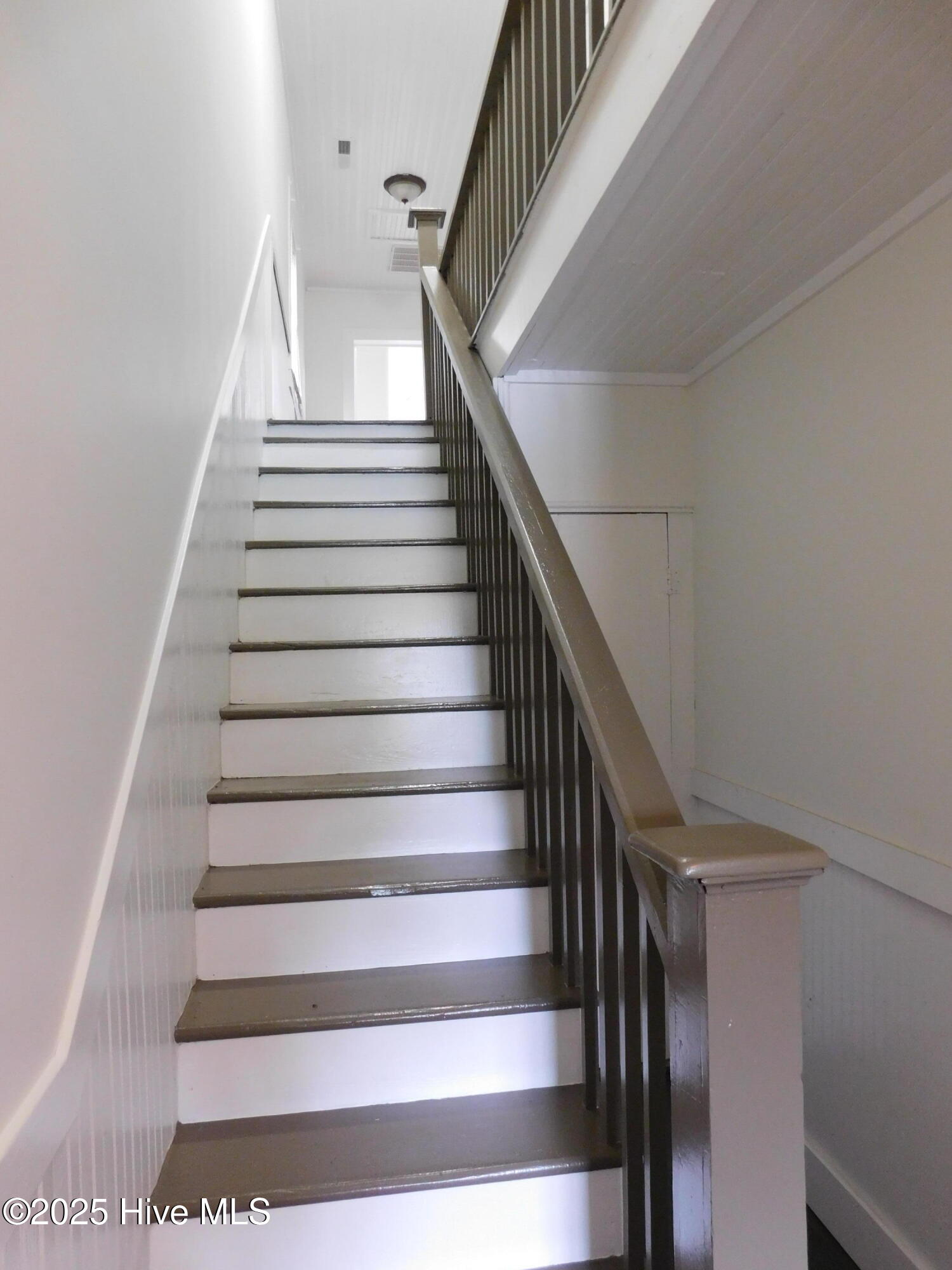 611 Johnson Street New Bern, NC 28560 - Photo 5 of 23 DSCN7042