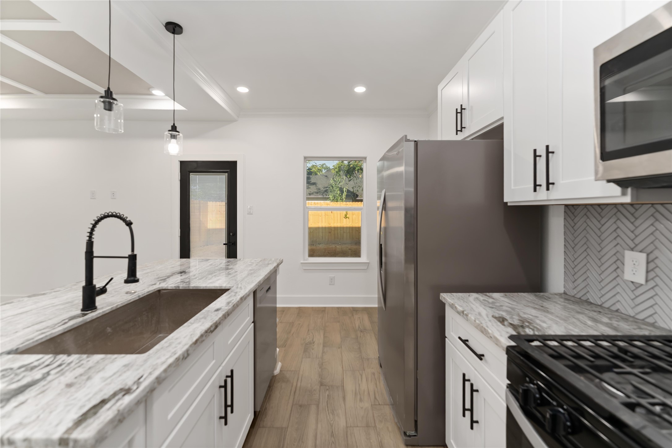 6734 Paris Street, Unit A/B Houston, TX 77021 - Photo 8 of 25