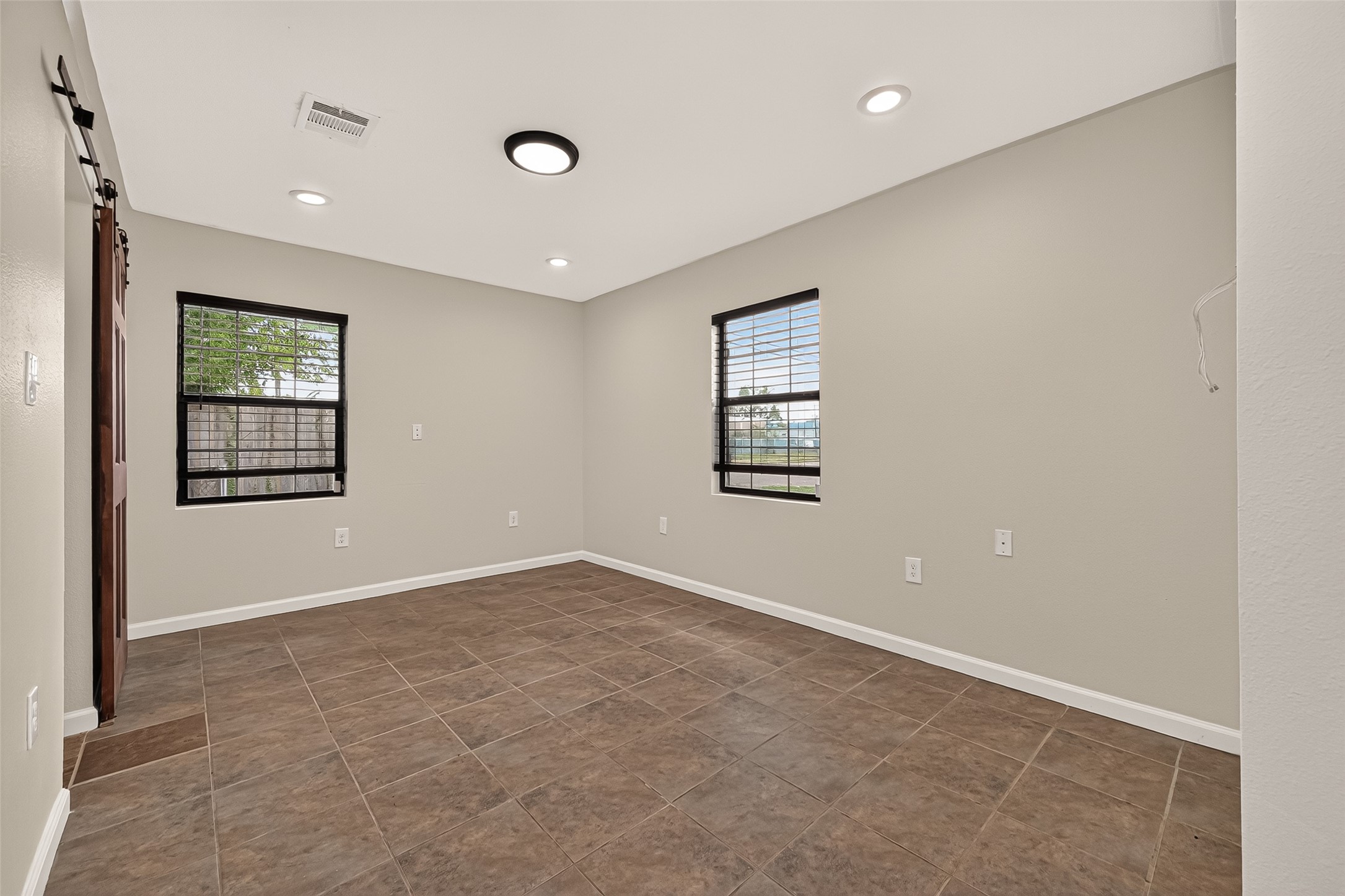 8402 Bascom Street Houston, TX 77055 - Photo 29 of 40 Gallery Image 29