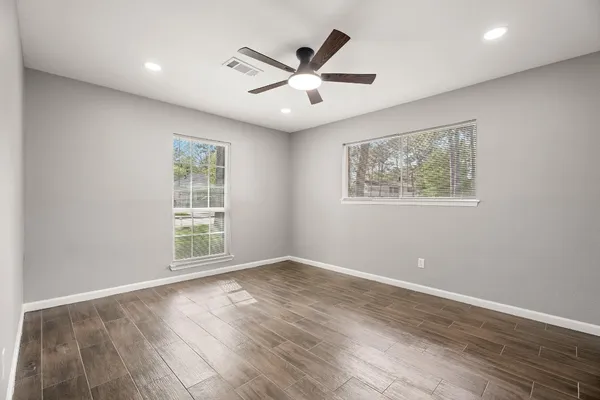 $2,495 | 2707 Mt Vernon Drive, Dickinson, TX 77539