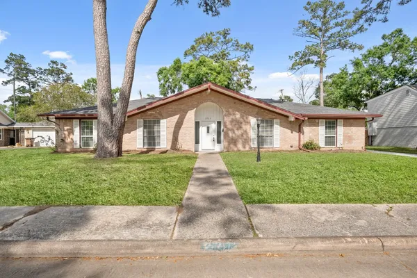 $2,495 | 2707 Mt Vernon Drive, Dickinson, TX 77539