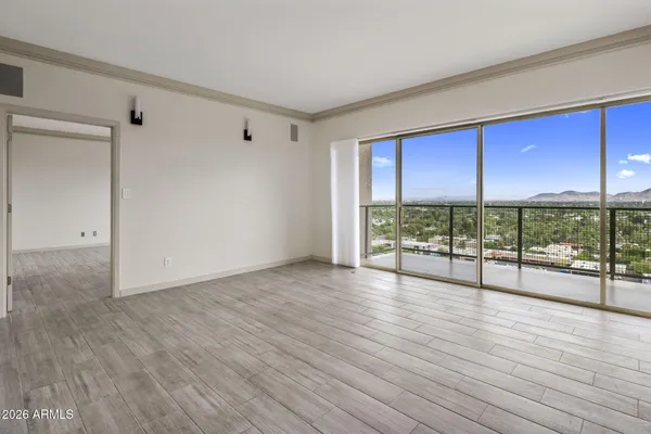 $279,900 | 4750 North Central Avenue, Unit L17, Phoenix, AZ 85012