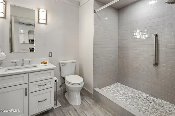$279,900 | 4750 North Central Avenue, Unit L17, Phoenix, AZ 85012