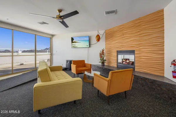 $279,900 | 4750 North Central Avenue, Unit L17, Phoenix, AZ 85012