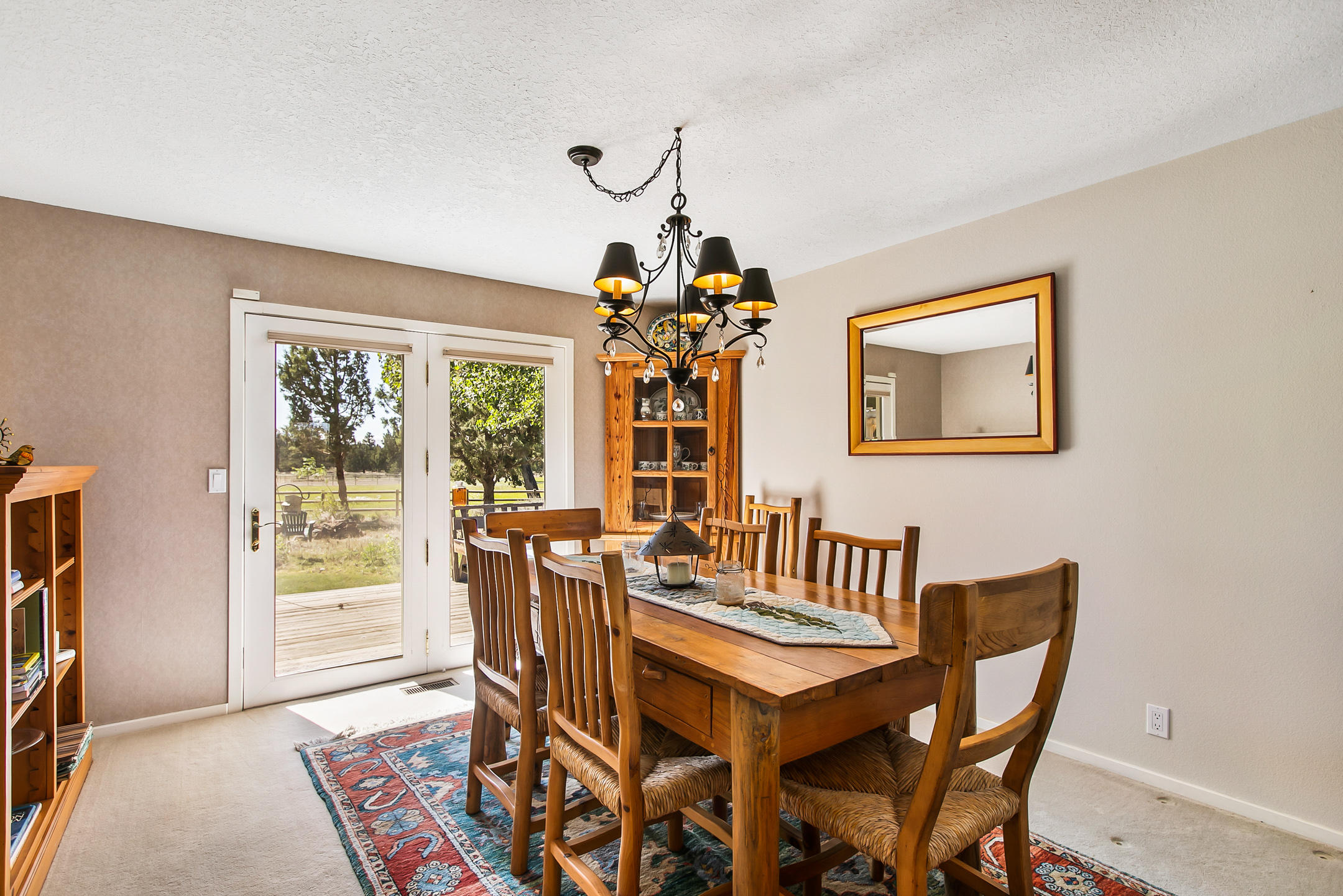 21585 Dale Road Bend, OR 97701 - Photo 9 of 28 Dining Room