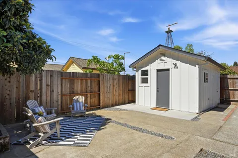 $779,000 | 15 Ward Street, Healdsburg, CA 95448
