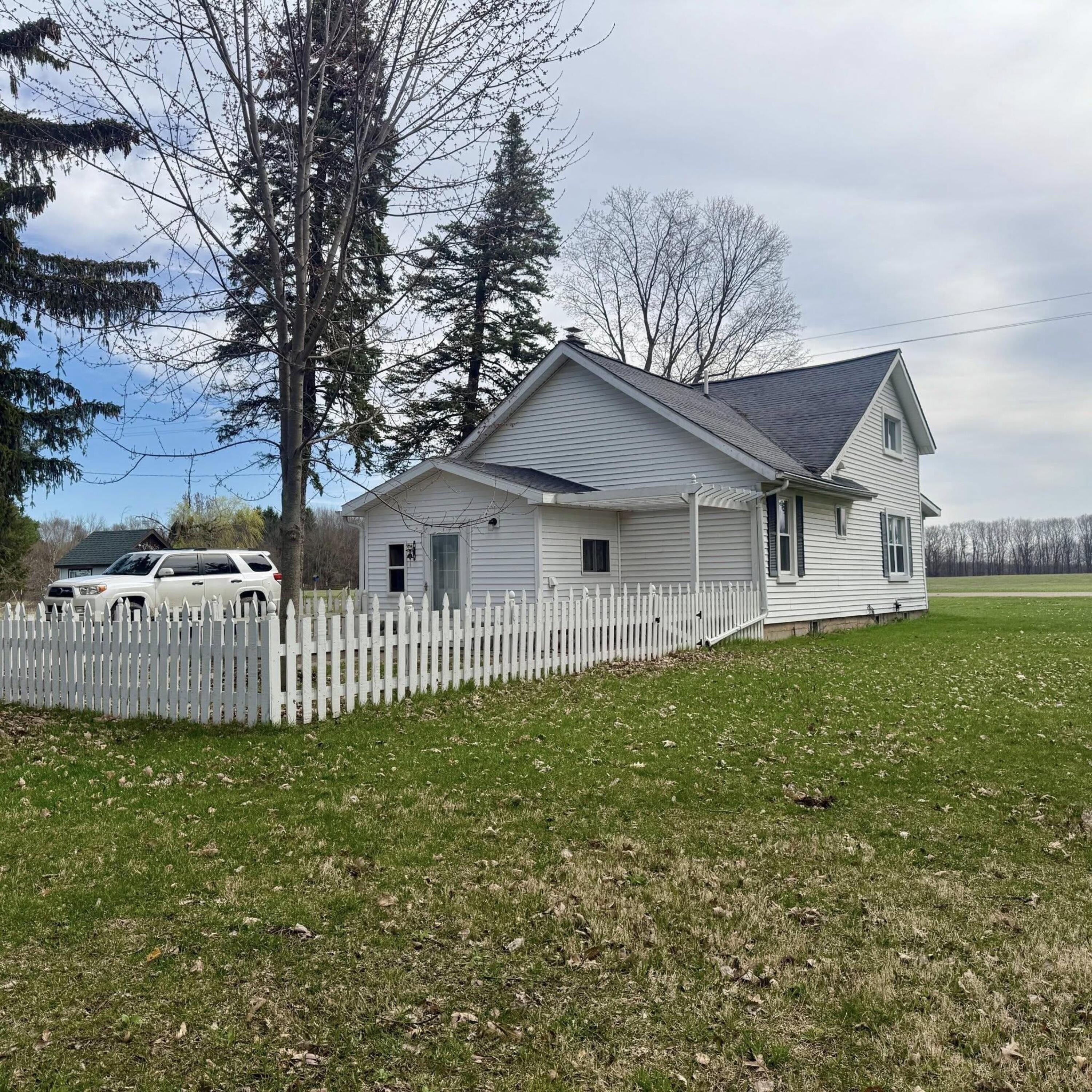 5305 North Osborn Road Riverdale, MI 48877 - Photo 3 of 29 03_beyc69dfc49b5eb0a