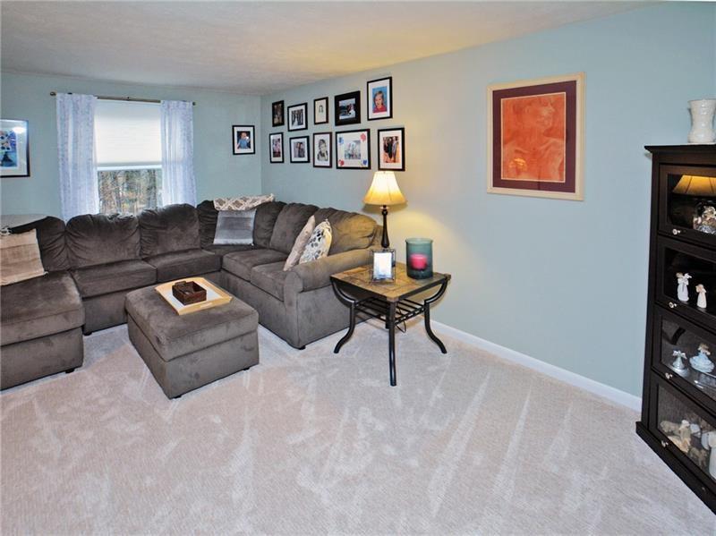634 Blue Ridge Road Pittsburgh, PA 15239 - Photo 9 of 25 Gallery Image 9