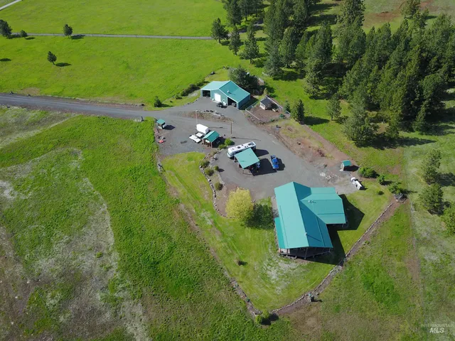 $775,000 | 1621 Doumecq Road, White Bird, ID 83554