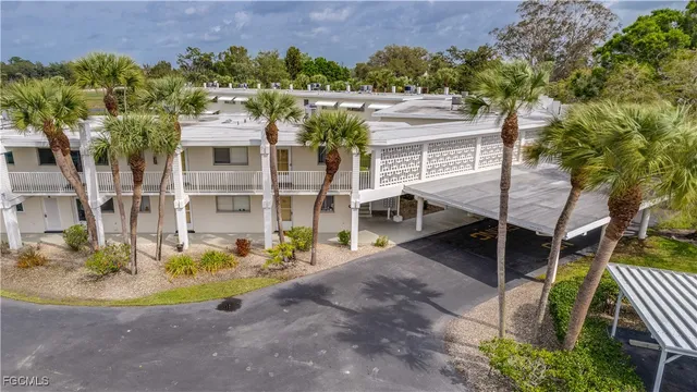 $945 | 357 Joel Boulevard, Unit 216, Lehigh Acres, FL 33936
