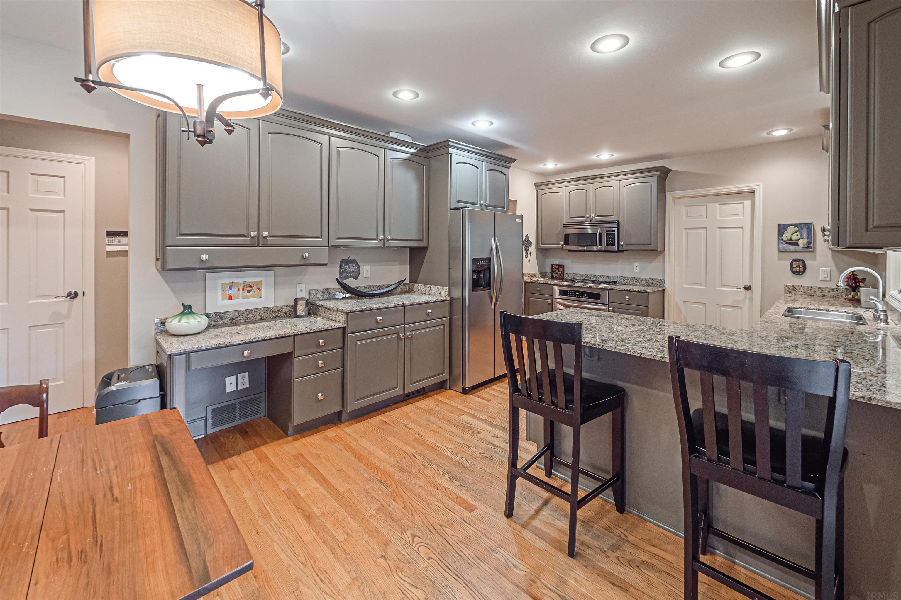951 South Colony Road Evansville, IN 47714 - Photo 9 of 36 Gallery Image 9