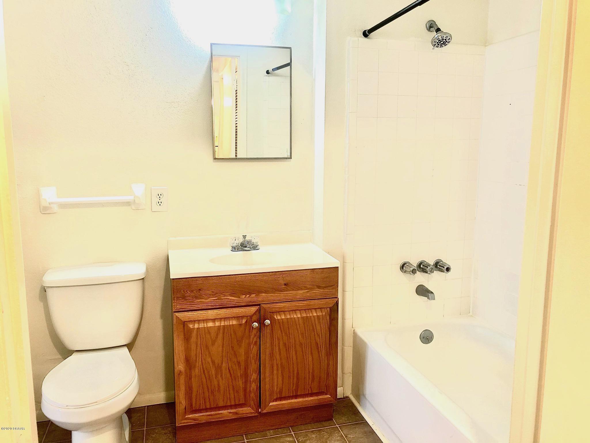 1600 Big Tree Road, Unit B1 South Daytona, FL 32119 - Photo 20 of 37 8