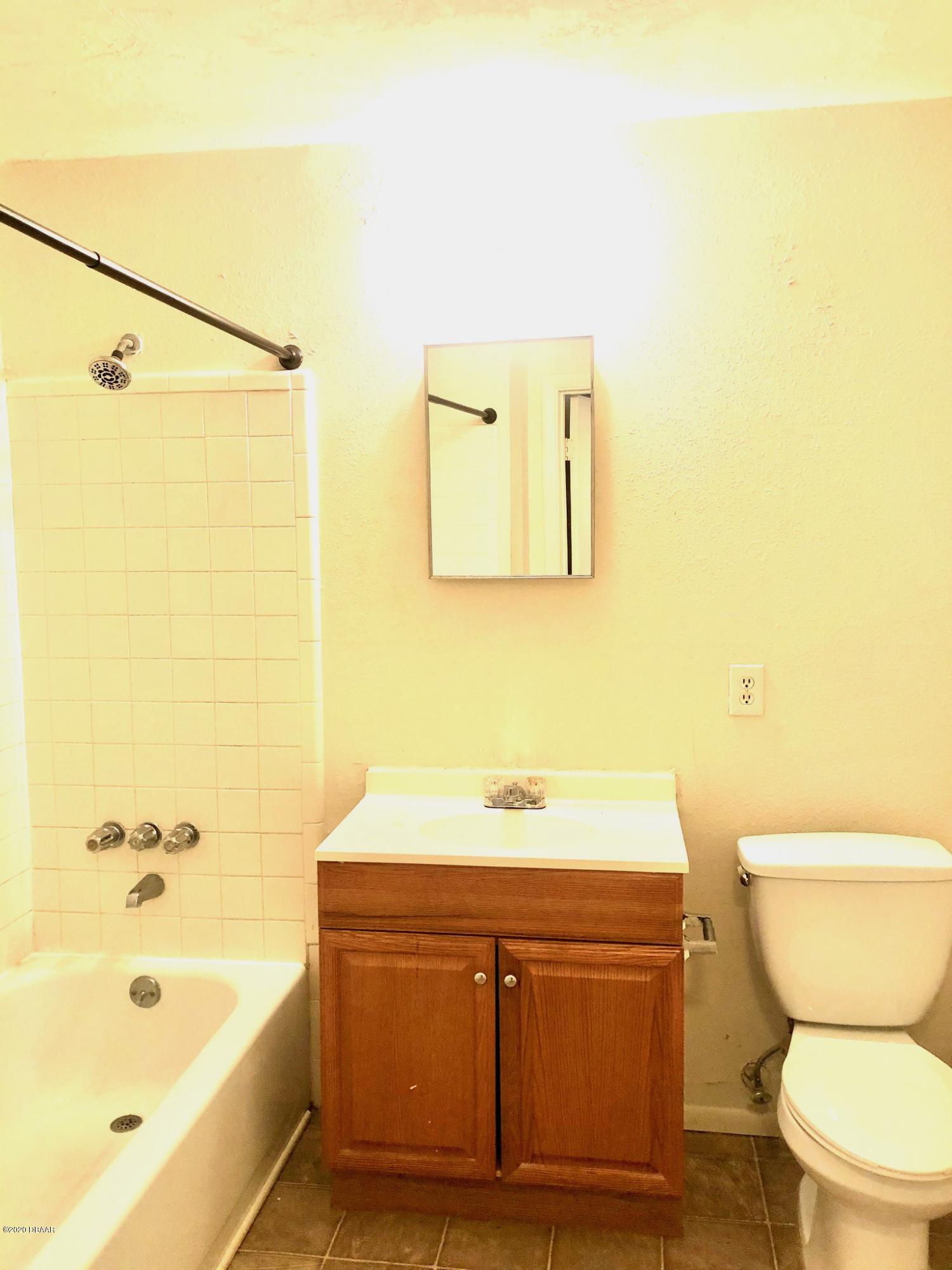 1600 Big Tree Road, Unit B1 South Daytona, FL 32119 - Photo 33 of 37 21