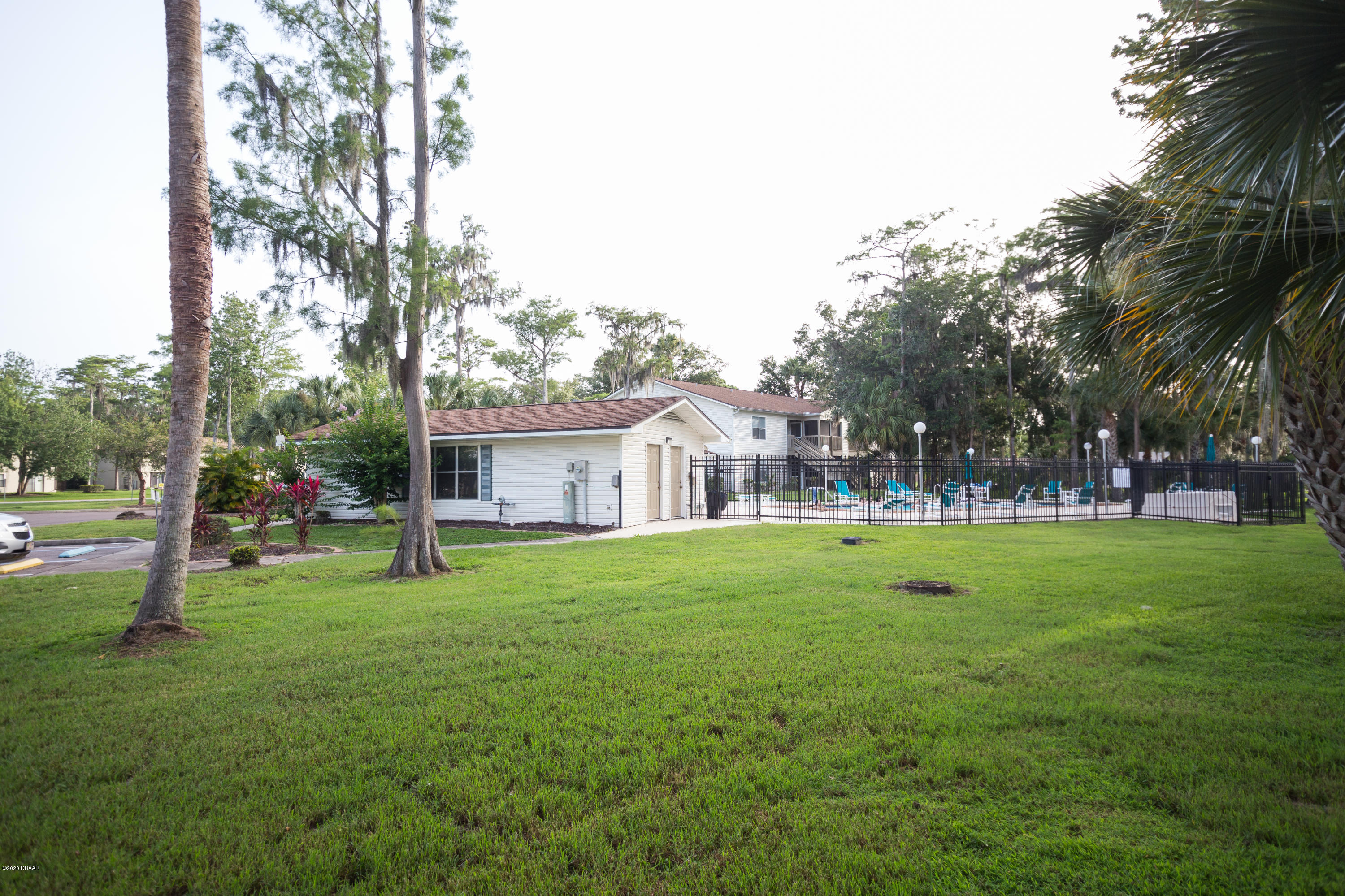1600 Big Tree Road, Unit B1 South Daytona, FL 32119 - Photo 5 of 37 IMG_4124
