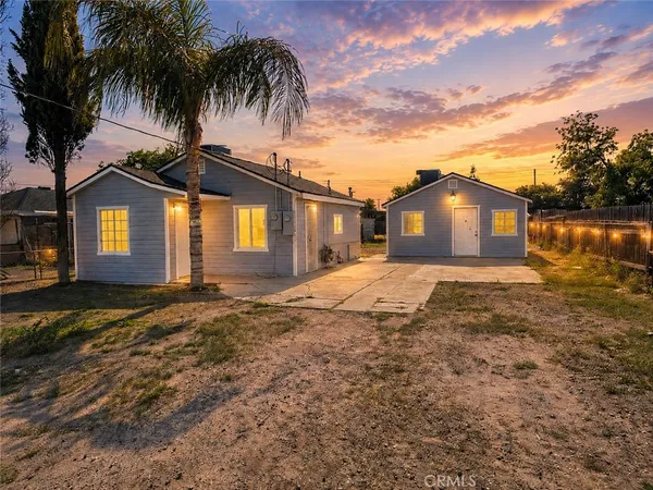 $349,900 | 2403 South I Street, Bakersfield, CA 93304