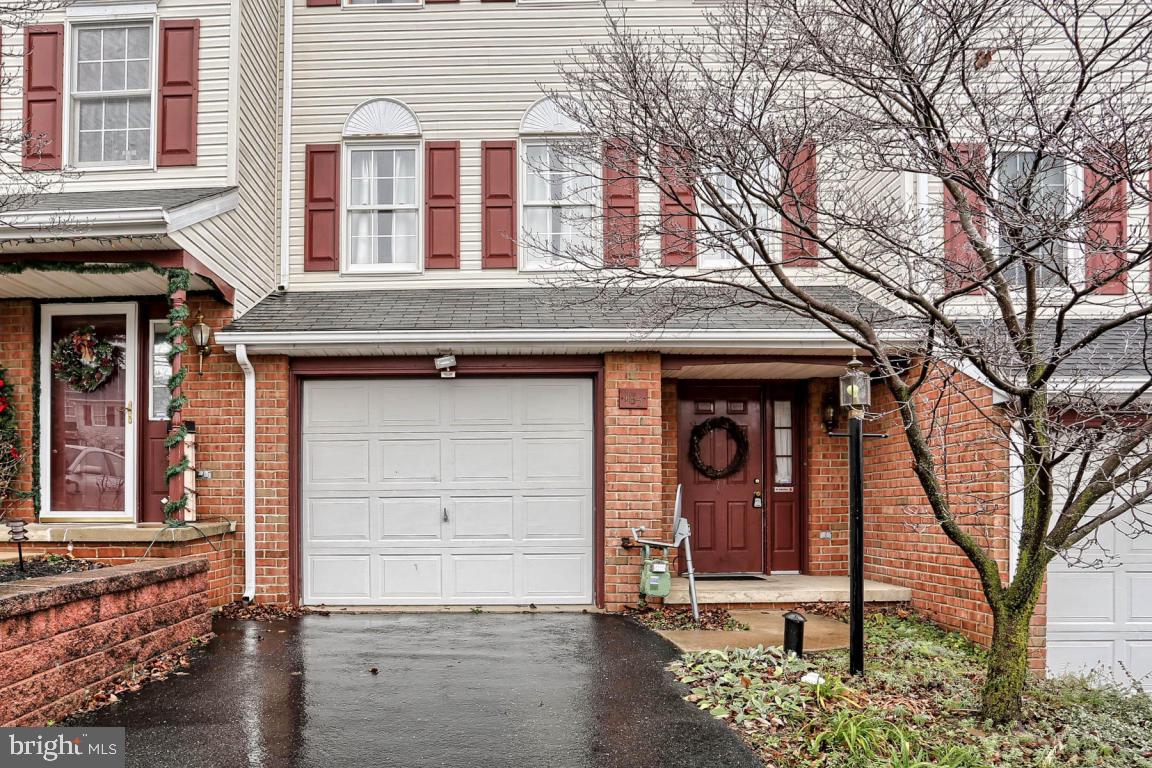 185 Robin Road York, PA 17404 - Photo 2 of 23 Gallery Image 2