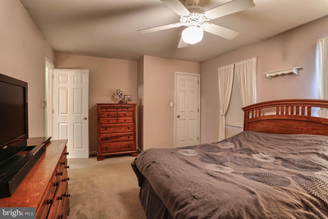 185 Robin Road York, PA 17404 - Photo 16 of 23 Gallery Image 16