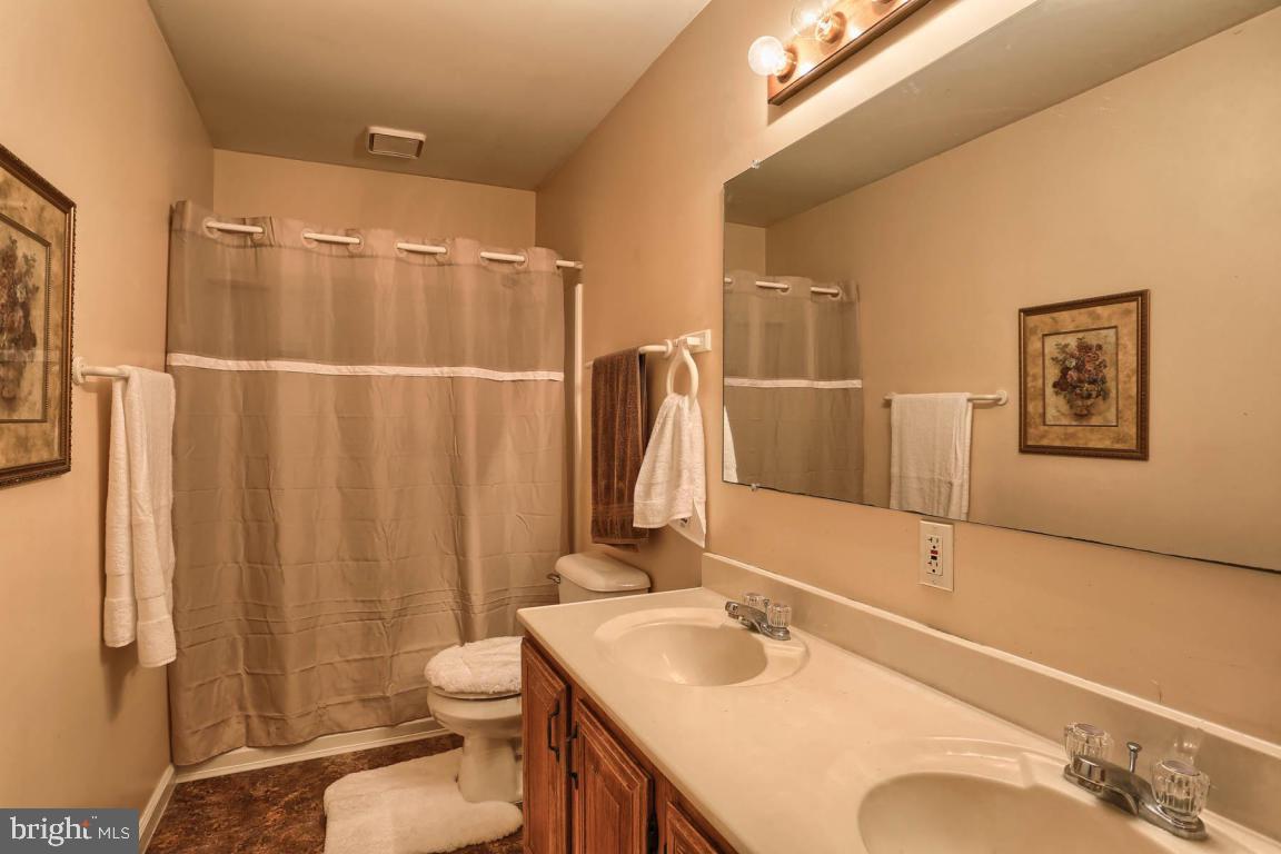 185 Robin Road York, PA 17404 - Photo 19 of 23 Gallery Image 19