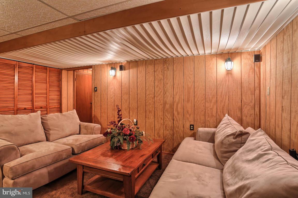 185 Robin Road York, PA 17404 - Photo 21 of 23 Gallery Image 21